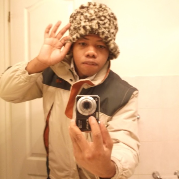 Meet your Posher, Najae - Picture 1 of 1